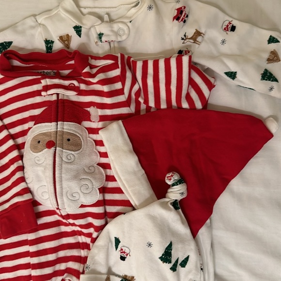 Set of 2 Carter’s holiday/ Christmas onesies - Picture 2 of 5